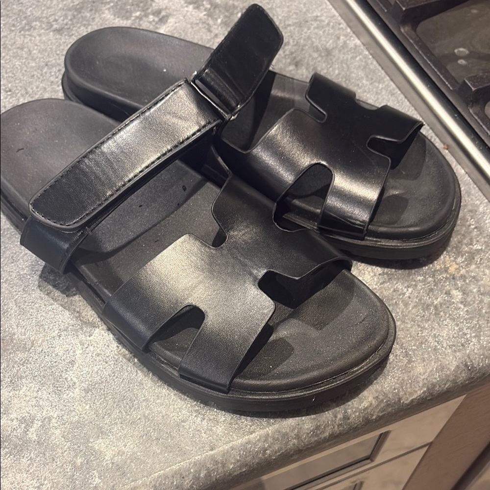 Black Slide Sandals Size 10 **NWOT**